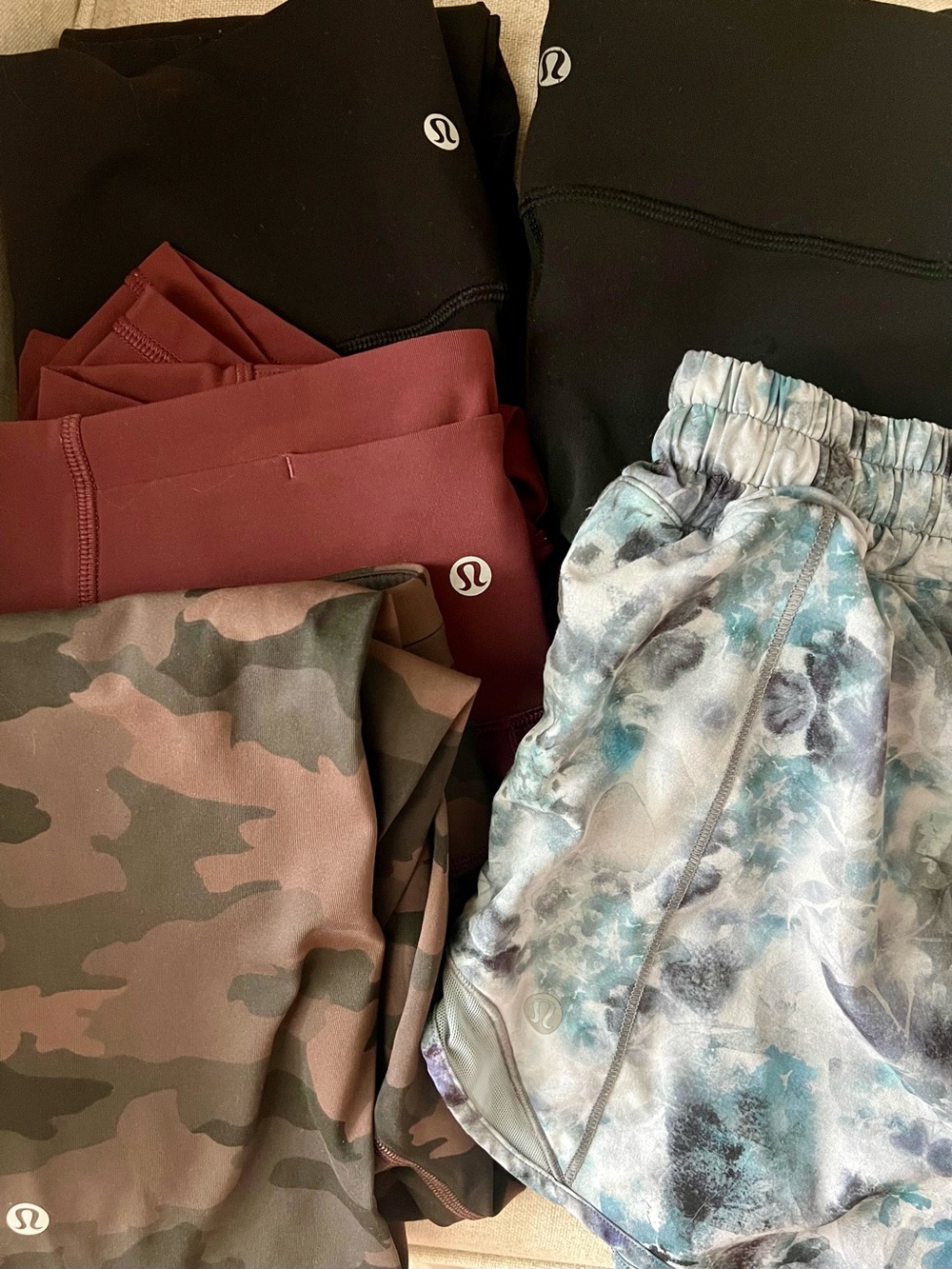 *BUNDLE* Lululemon Leggings Size 6 Bundle
